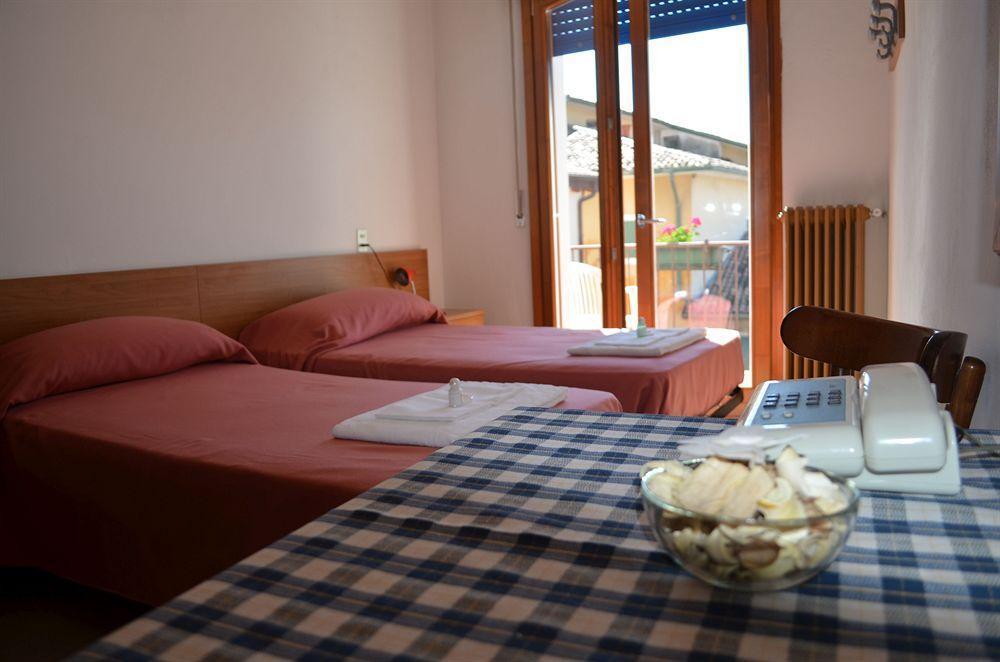 Hotel Luisa Brenzone sul Garda Kültér fotó